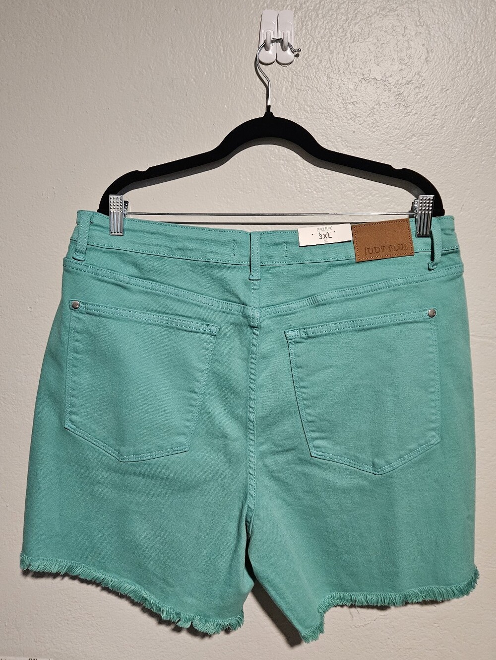 Judy Blue Aquamarine Mid Rise Frayed Hem Denim Shorts Size 3XL - Picture 12 of 15